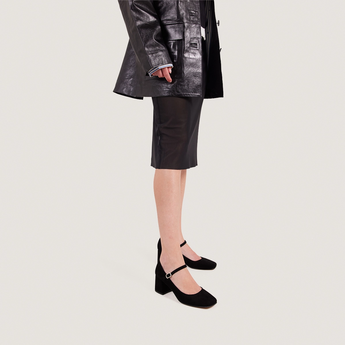 Mary Jane with Square Heels in black velvet | ALIENOR