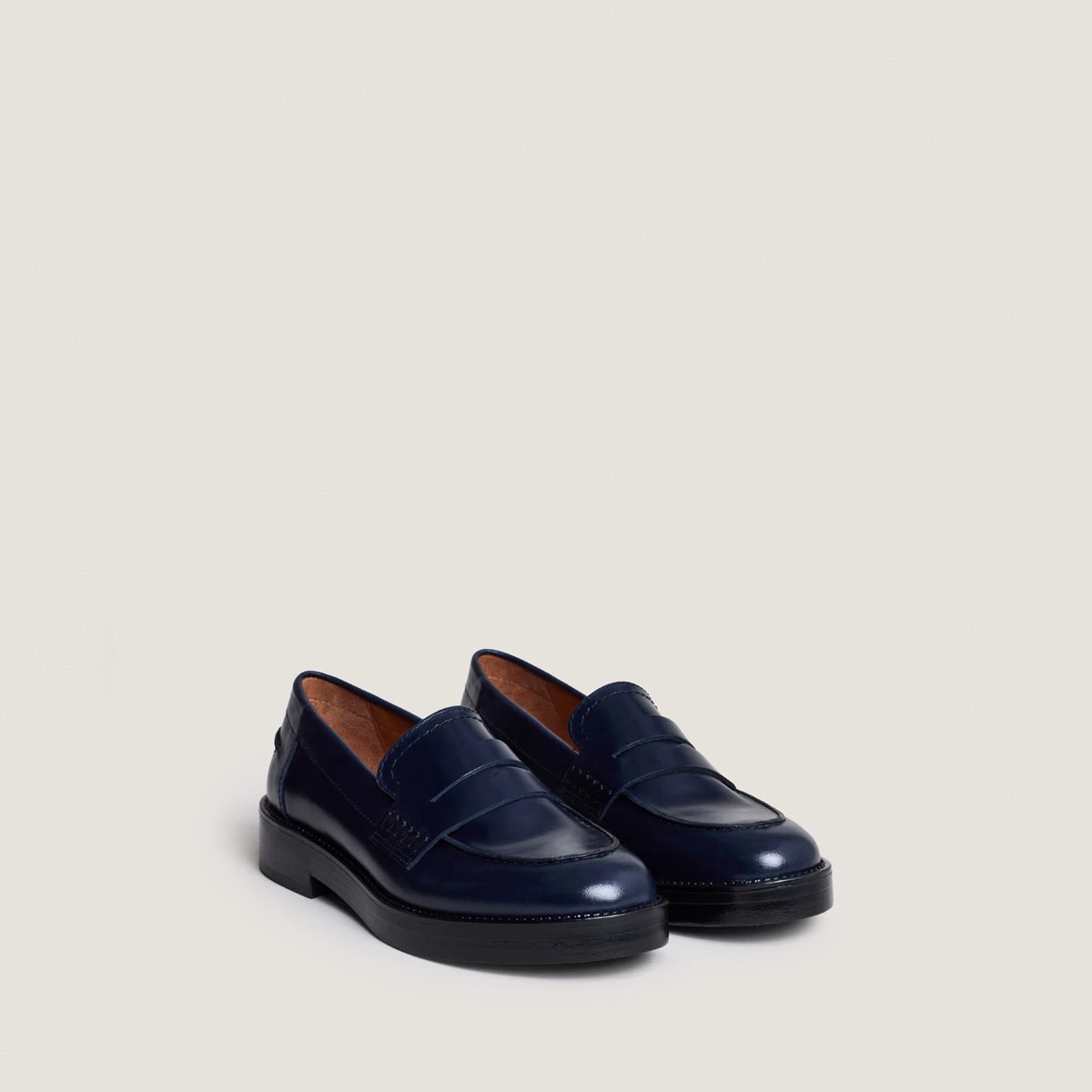Loafers with Round Toe in blue leather | MIRNA