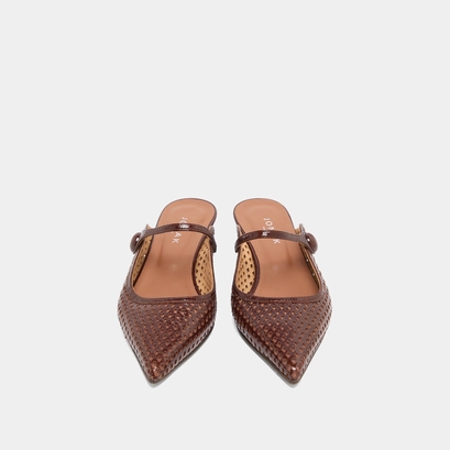 Pointed toe wedge mules in brown shiny leather | decade