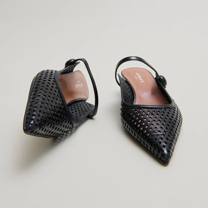 Pointed-toe wedge mules in black shiny leather | decade