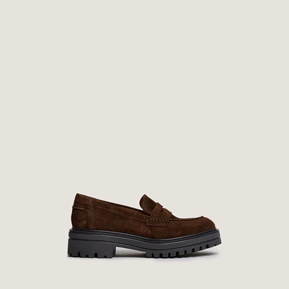 Loafers with serrated sole in brown suede | alfi