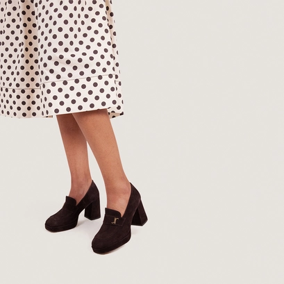 Heeled loafers with monogram in dark brown velvet | violon