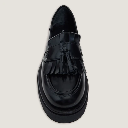 Tassel loafers in shiny black leather | nico