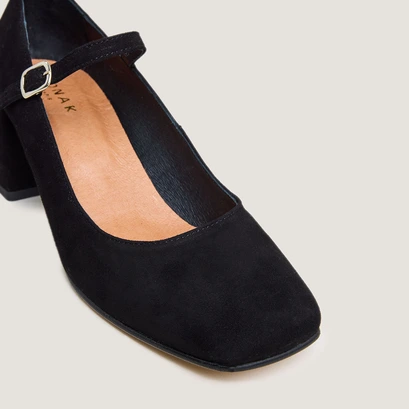 Mary jane with square heels in black velvet | alienor
