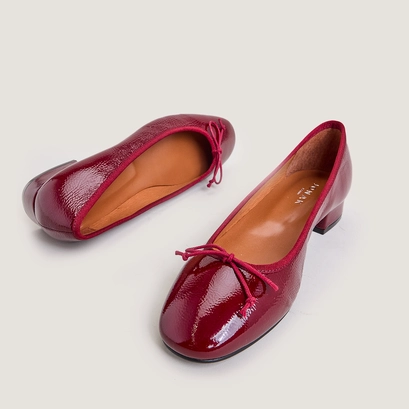 Ballet flats with heels in pleated patent leather | dadou