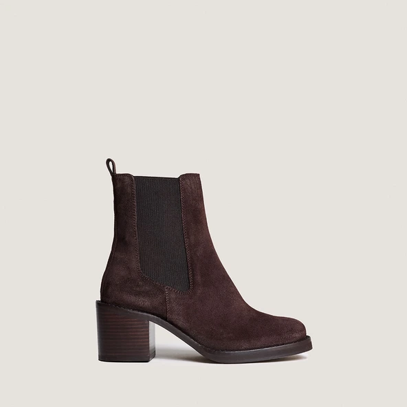 Ankle Boots with Heel in dark brown suede | BEACH