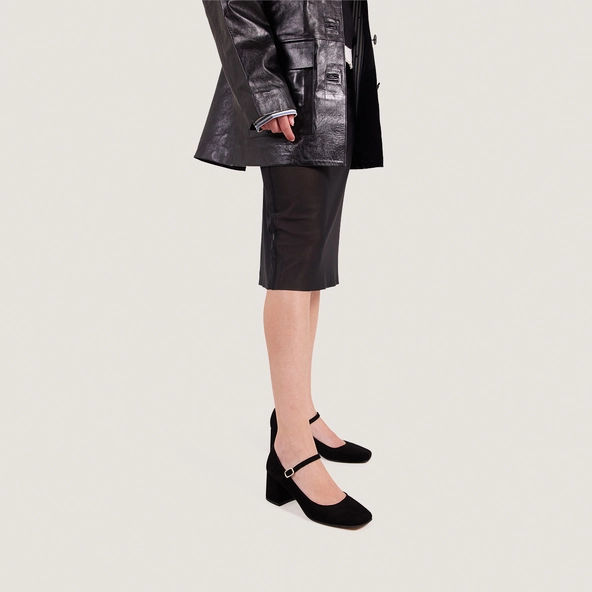 Mary Jane with Square Heels in black velvet | ALIENOR