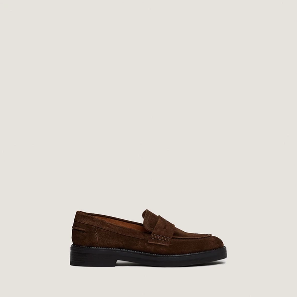 Loafers with Round Toe in brown suede | MIRNA