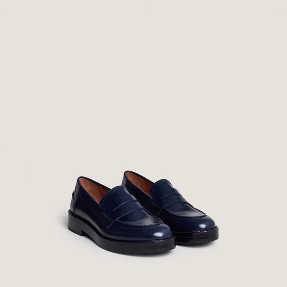 Loafers with Round Toe in blue leather | MIRNA