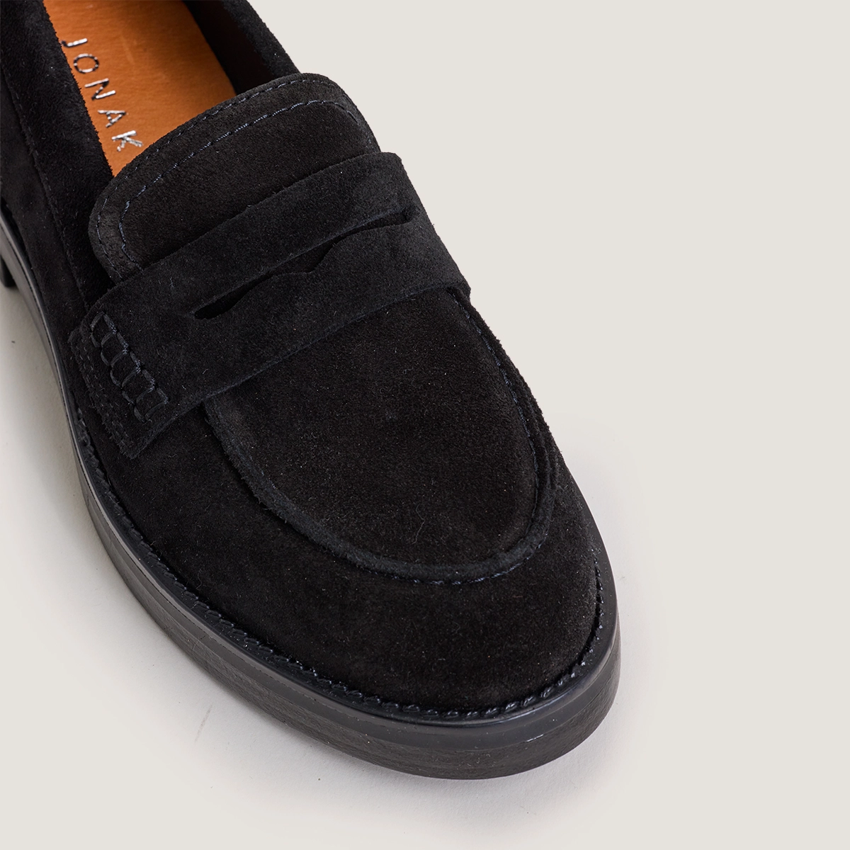 Loafers with rounded toe in black suede | MIRNA