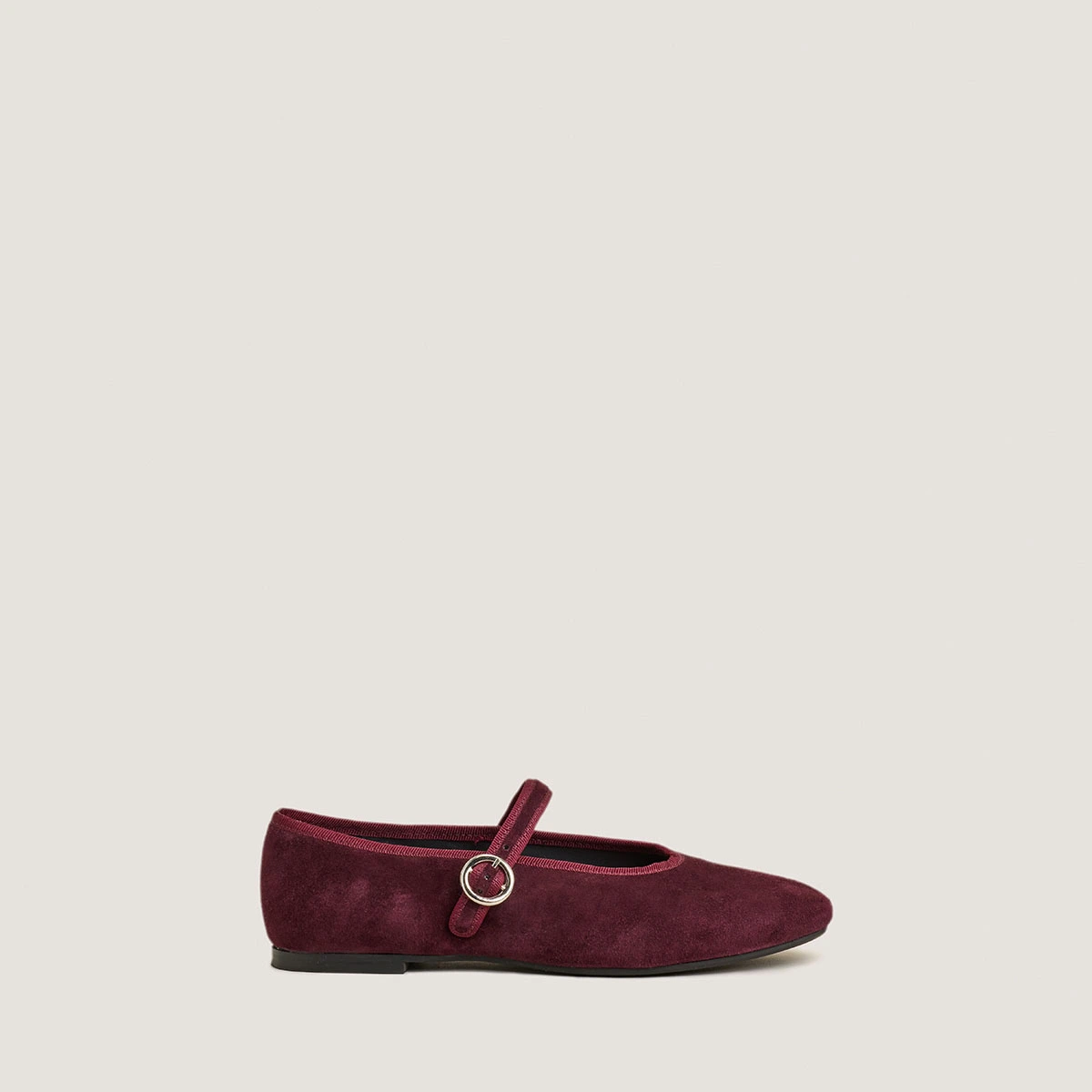 Ballet flats with straps and adjustable buckles in burgundy velvet | DEESSE