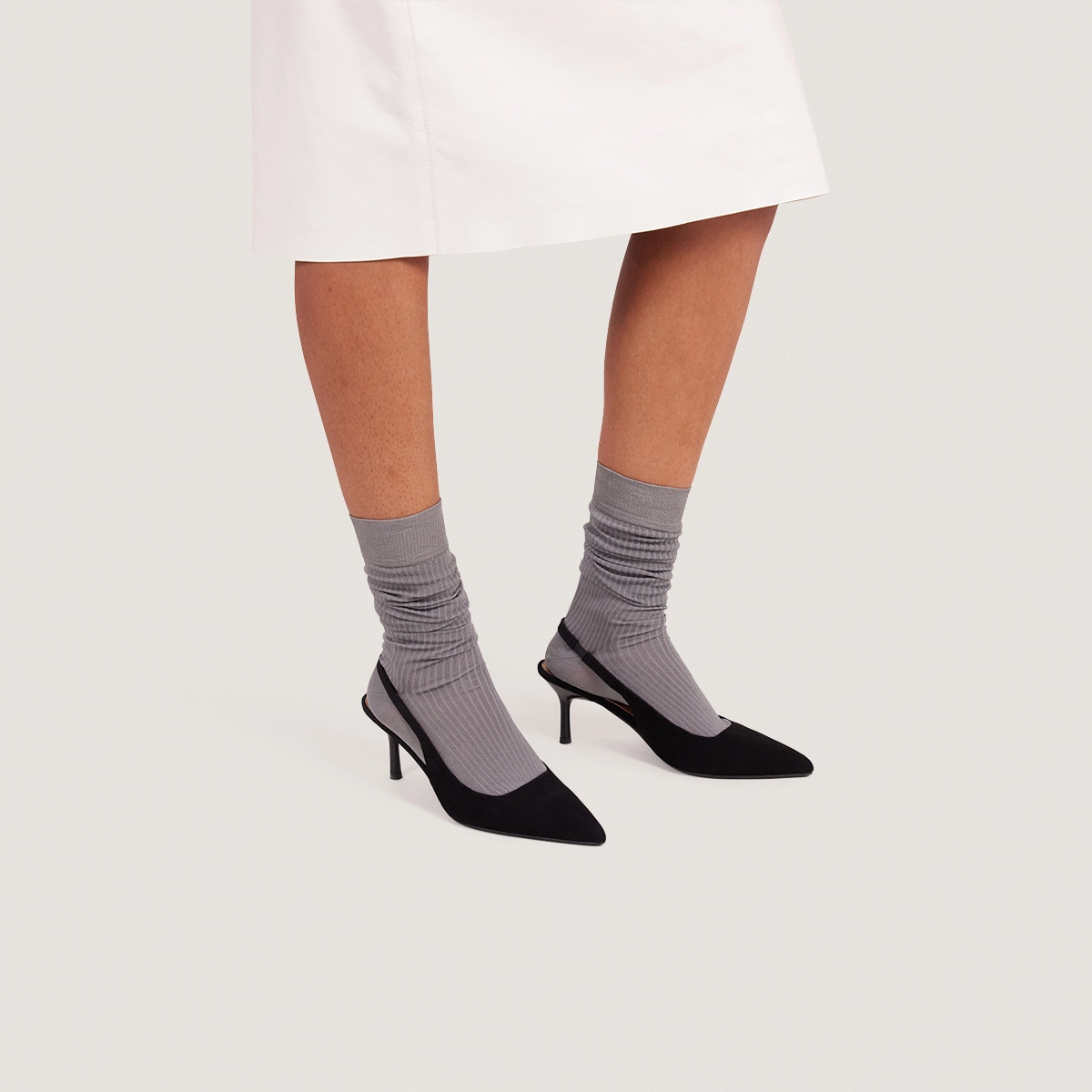 Pumps with Pointed Toes in black velvet | DIAMANTINE