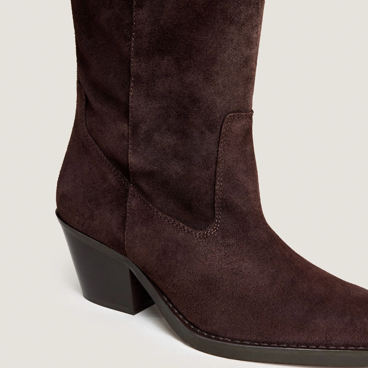 Pointed-Toe Boots in dark brown split leather | BRESIL