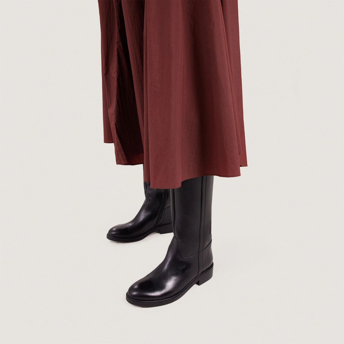 Round-toe boots in black leather | MARGOT