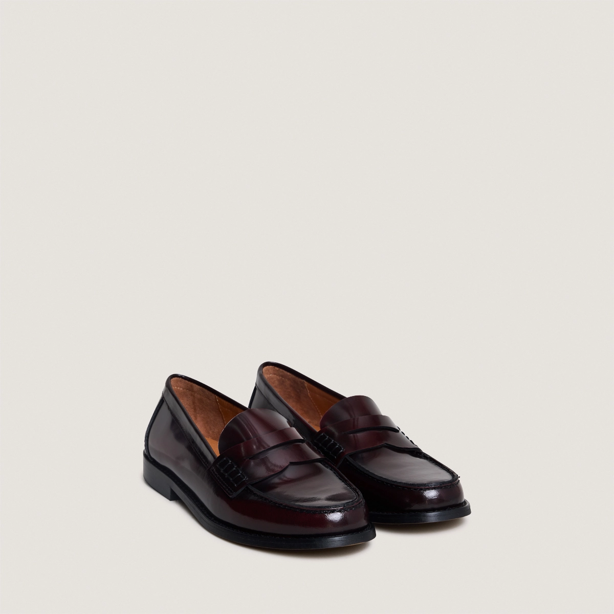 Penny loafers with raised soles in burgundy glazed leather | AUDELYA