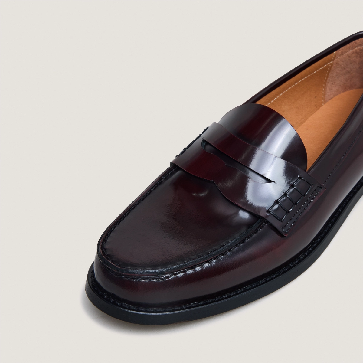 Penny loafers with raised soles in burgundy glazed leather | AUDELYA