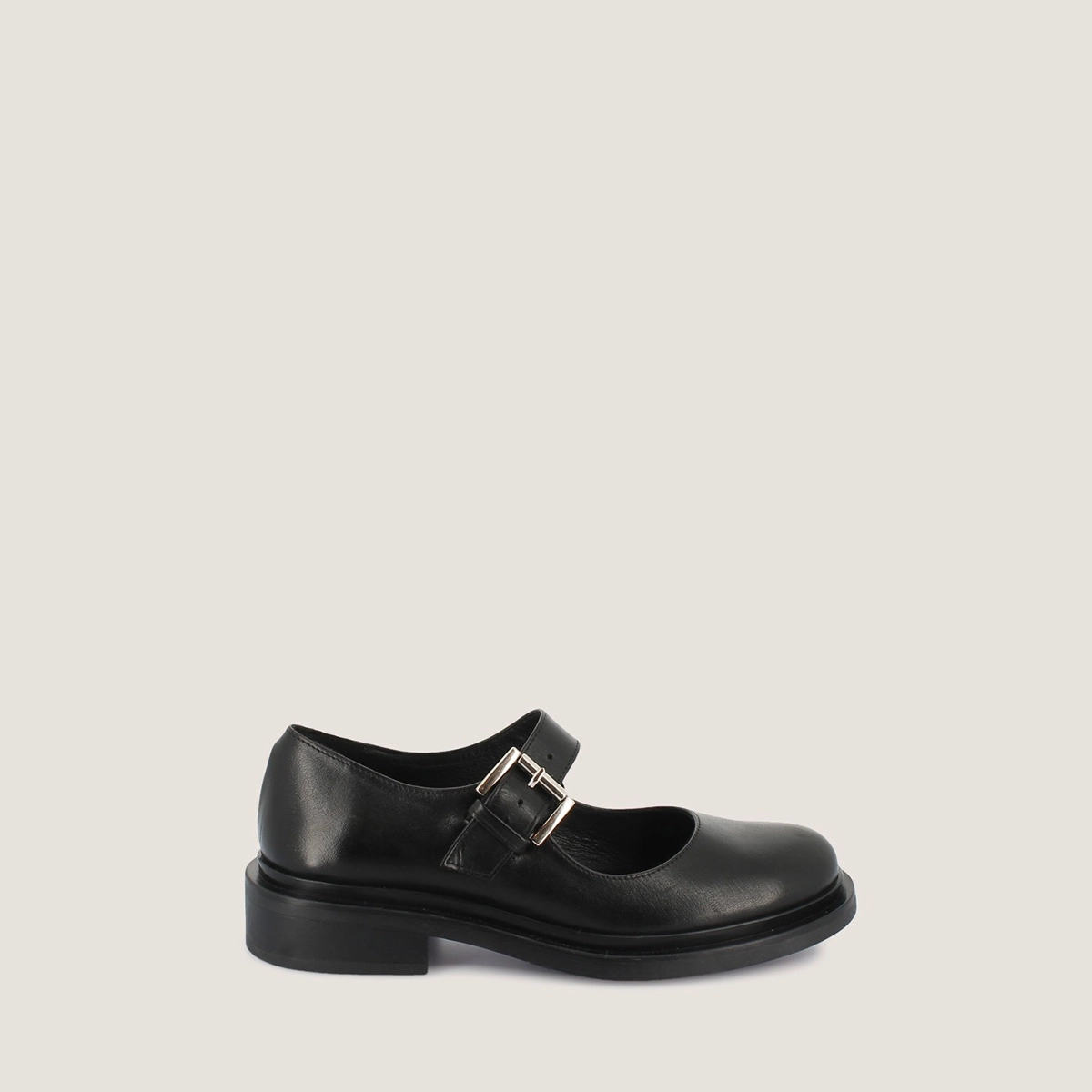 Round-toe Mary Janes in black leather | MATHOU