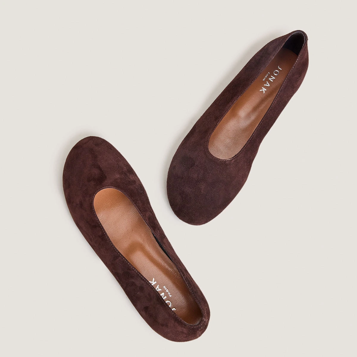 Ballet Flats with Rounded Toe in brown velvet | DERLINE