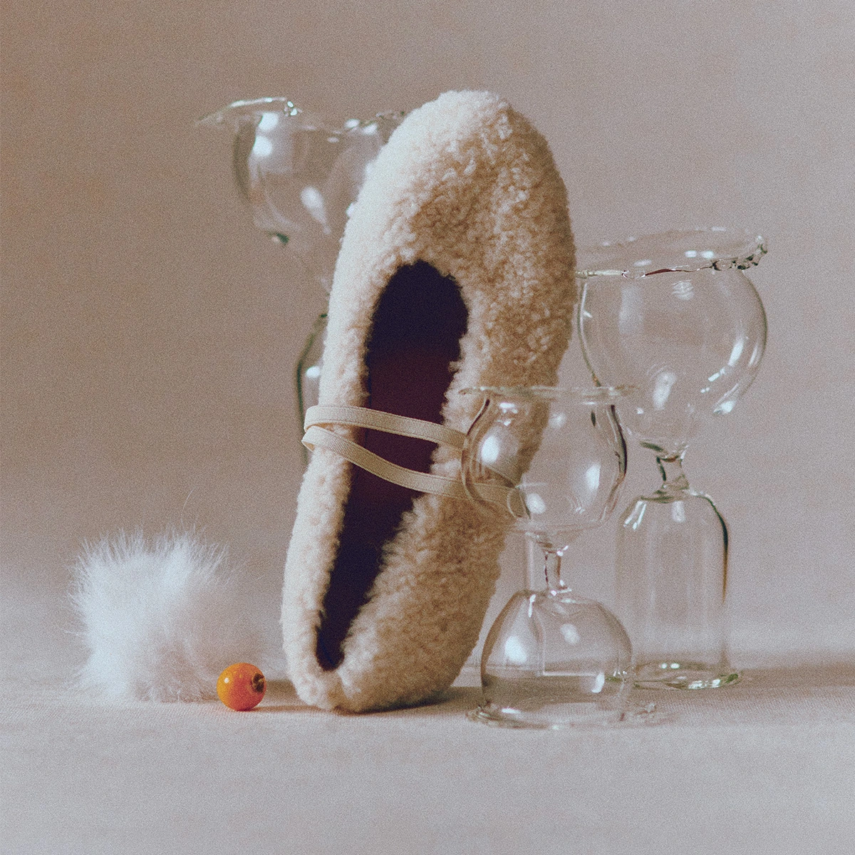 Ballet Flats with Straps in ecru fleece | DUVET