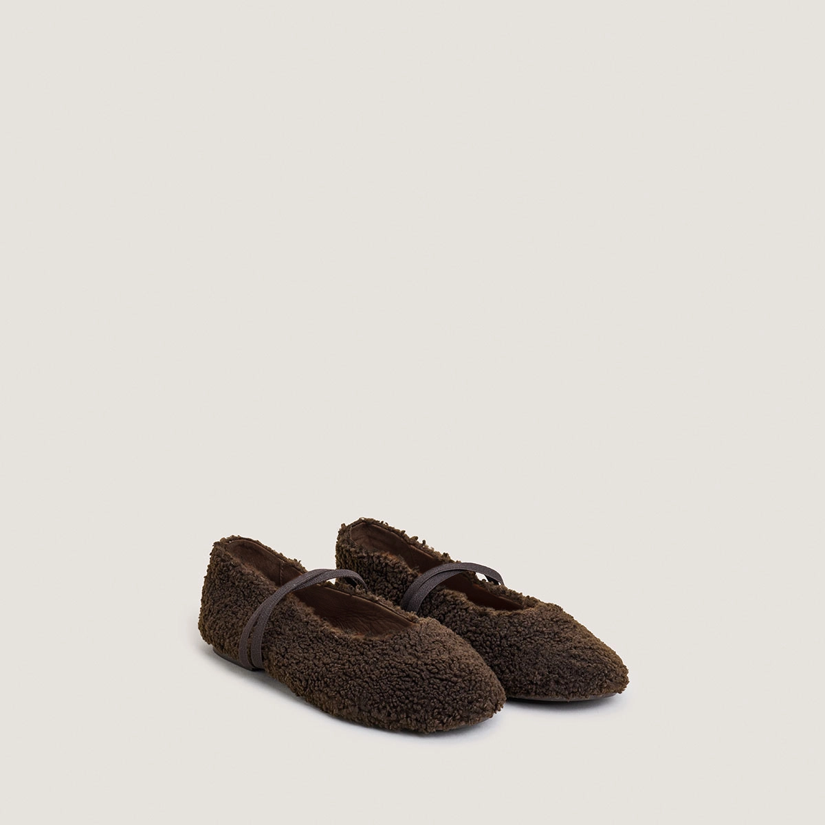 Ballet Flats with Straps in dark brown fleece | DUVET