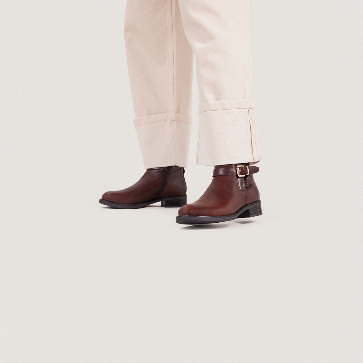 Boots with Buckles in cognac patined leather | ABSTRAIT
