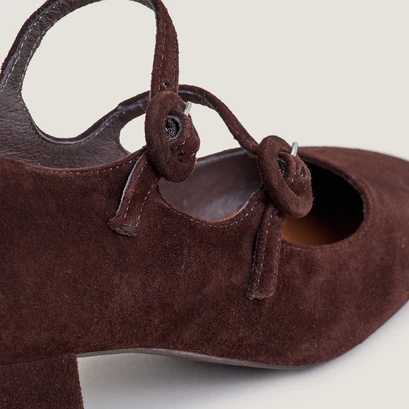 Mary jane's with double straps and rounded toe in brown velvet | delou