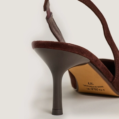 Slingbacks with pointed toe in brown velvet | diamantine