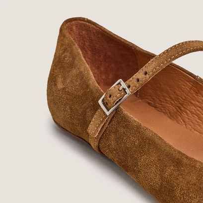 Ballet Flats with Straps in cognac suede | drima