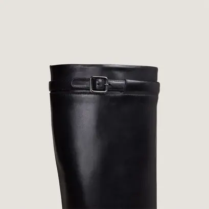Knee-high boots in black leather | melody