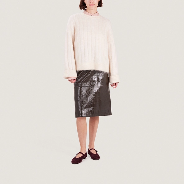 Ballet flats with straps and adjustable buckles in burgundy velvet | DEESSE