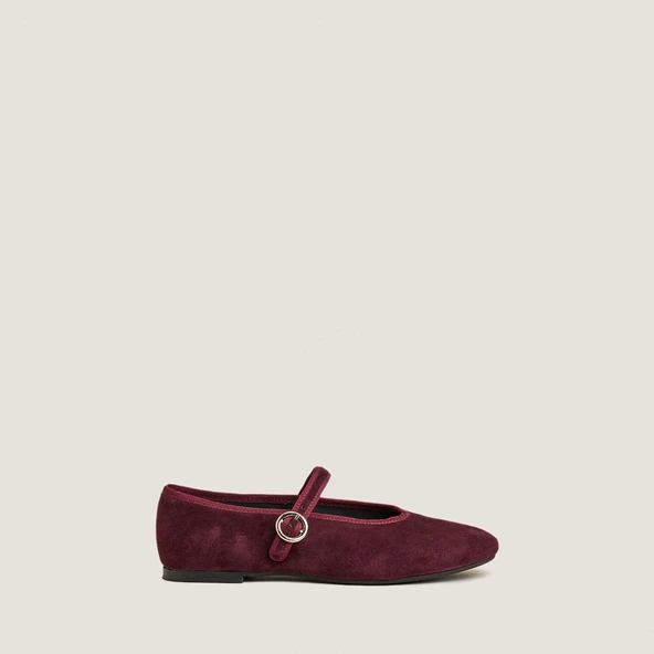 Ballet flats with straps and adjustable buckles in burgundy velvet | DEESSE