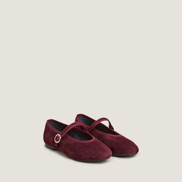 Ballet flats with straps and adjustable buckles in burgundy velvet | DEESSE
