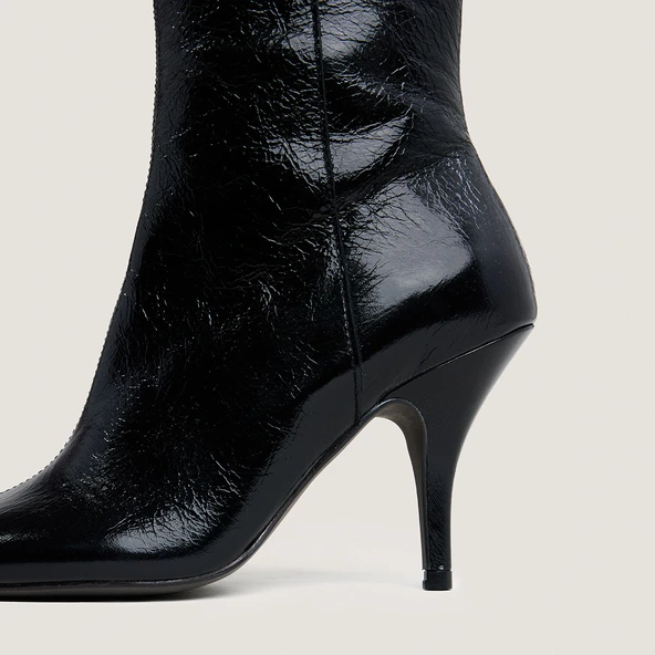 Square-Toe Booties with Thin Heels in shiny black leather | BELFAST