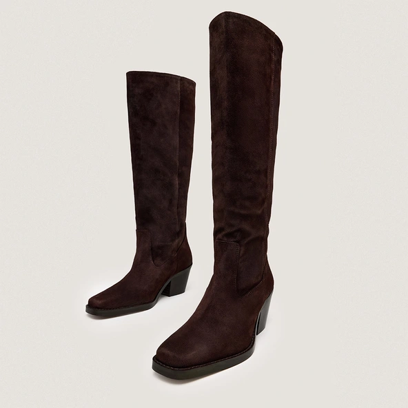 Pointed-Toe Boots in dark brown split leather | BRESIL