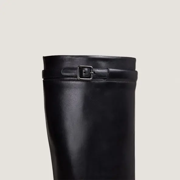 Knee-high boots in black leather | MELODY