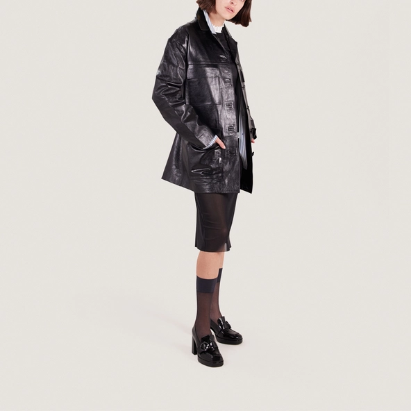 High-heeled loafers in black patent leather | VAXE