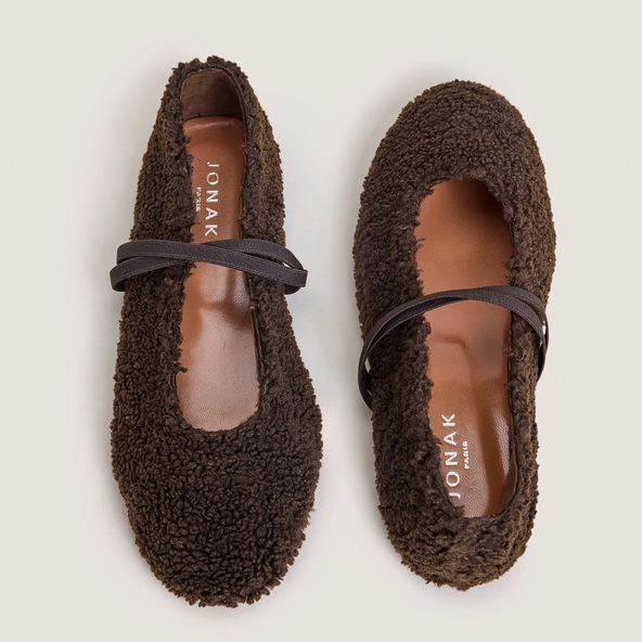 Ballet Flats with Straps in dark brown fleece | DUVET