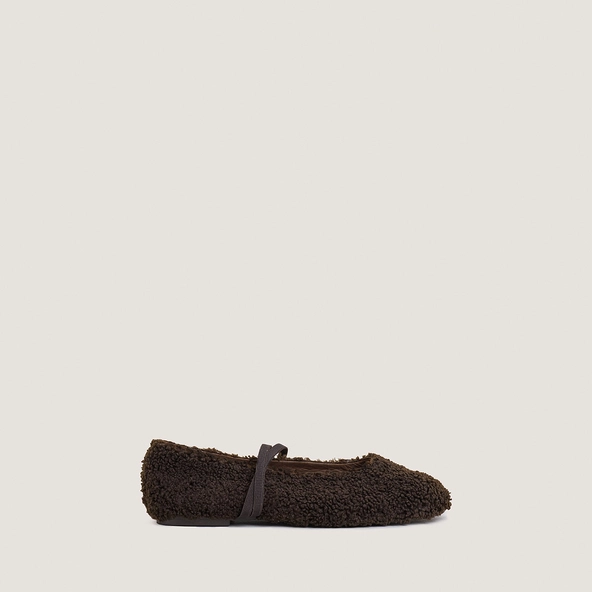 Ballet Flats with Straps in dark brown fleece | DUVET