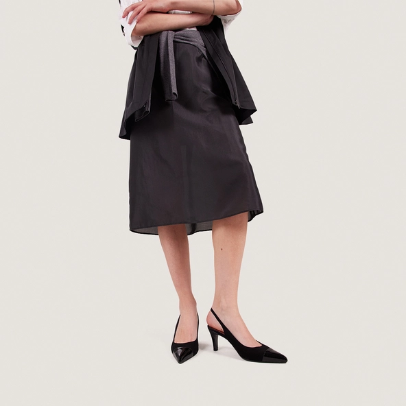 Slingback Pumps in patent leather and dark brown velvet | DESTELLE