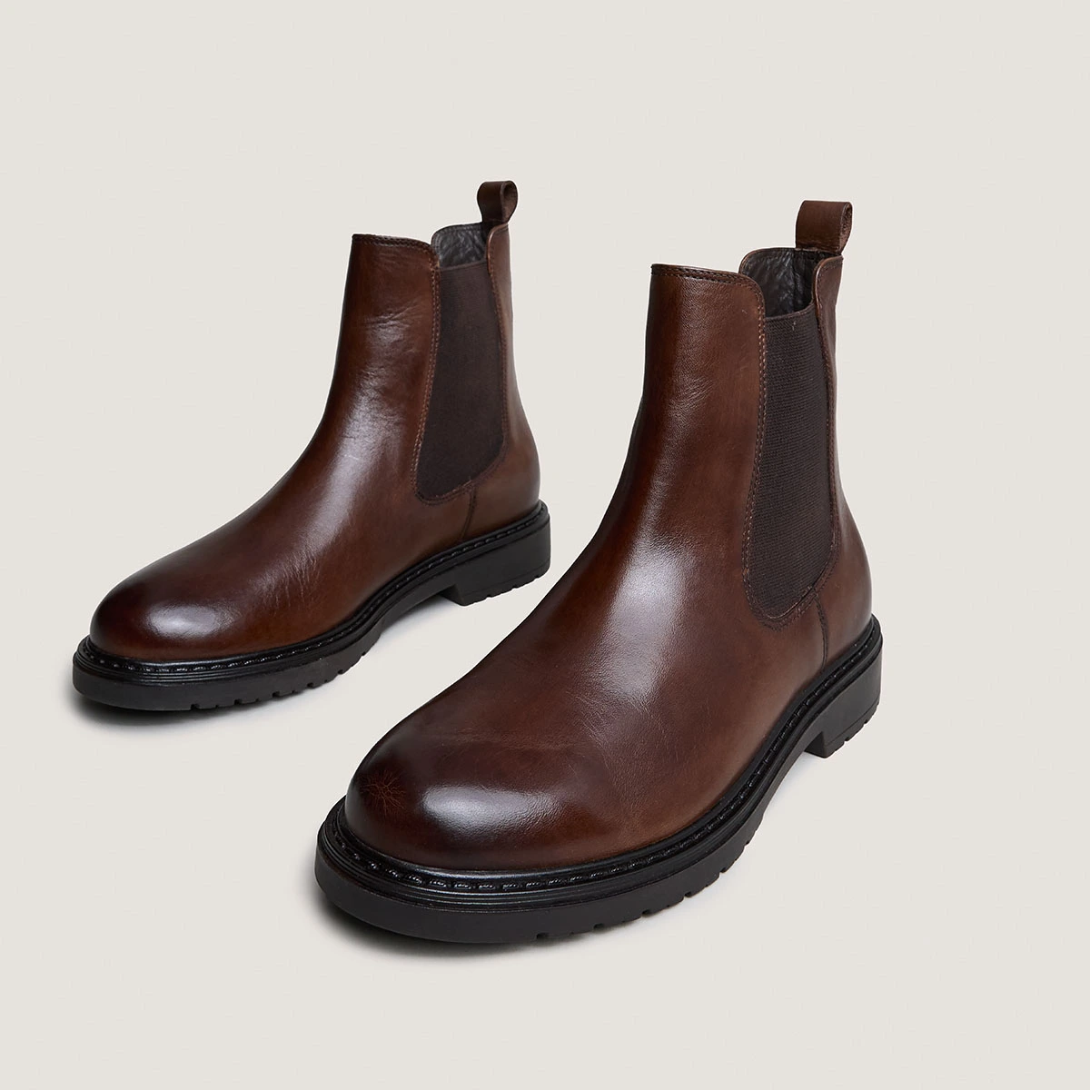 Chelsea boots in brown patinated leather | AMICAL