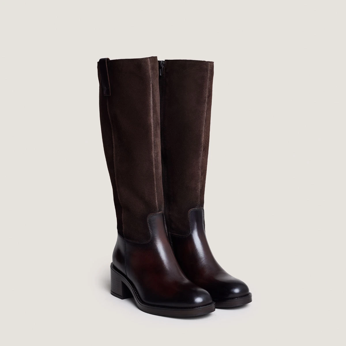Heeled boots in dark brown leather | CLAIRE