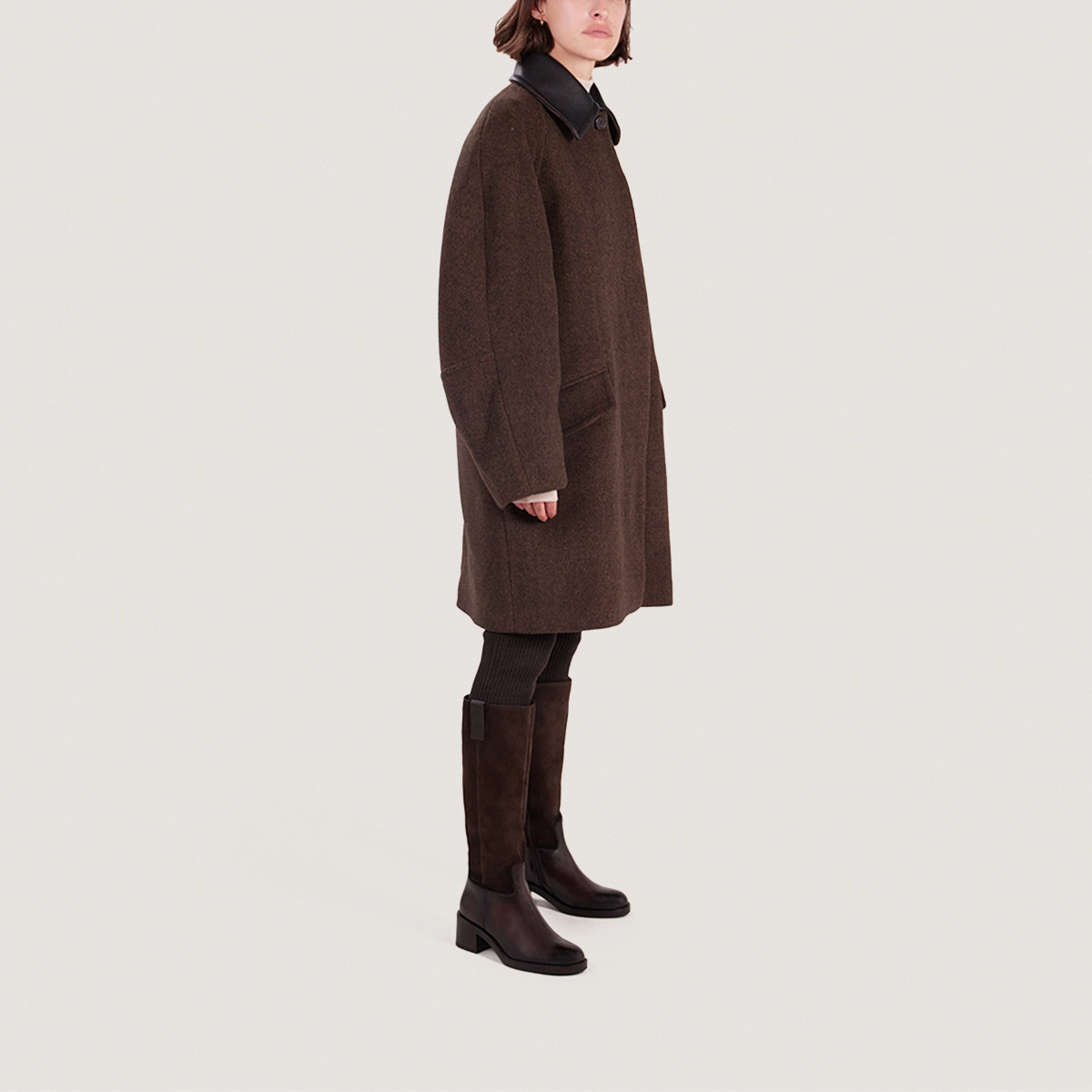 Heeled boots in dark brown leather | CLAIRE