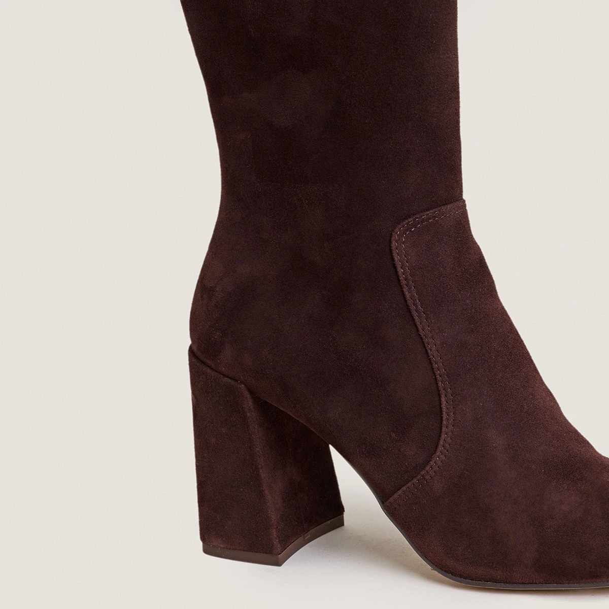 Heeled boots in brown velvet | VAUBUSSY