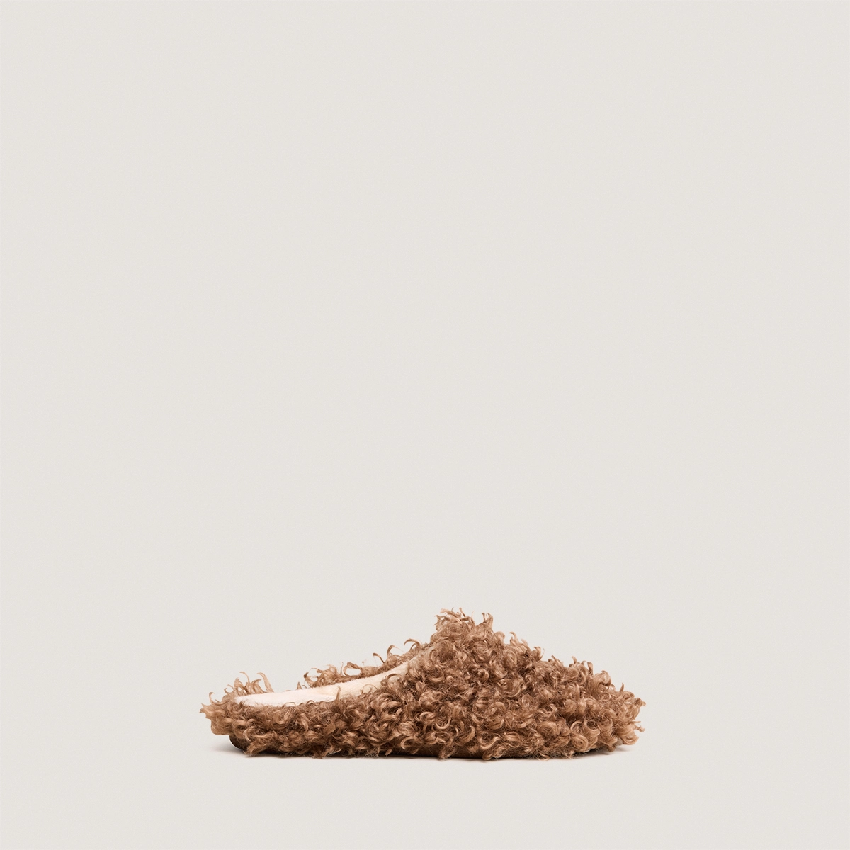 Slippers in hazelnut fluffy fabric | JUDIE