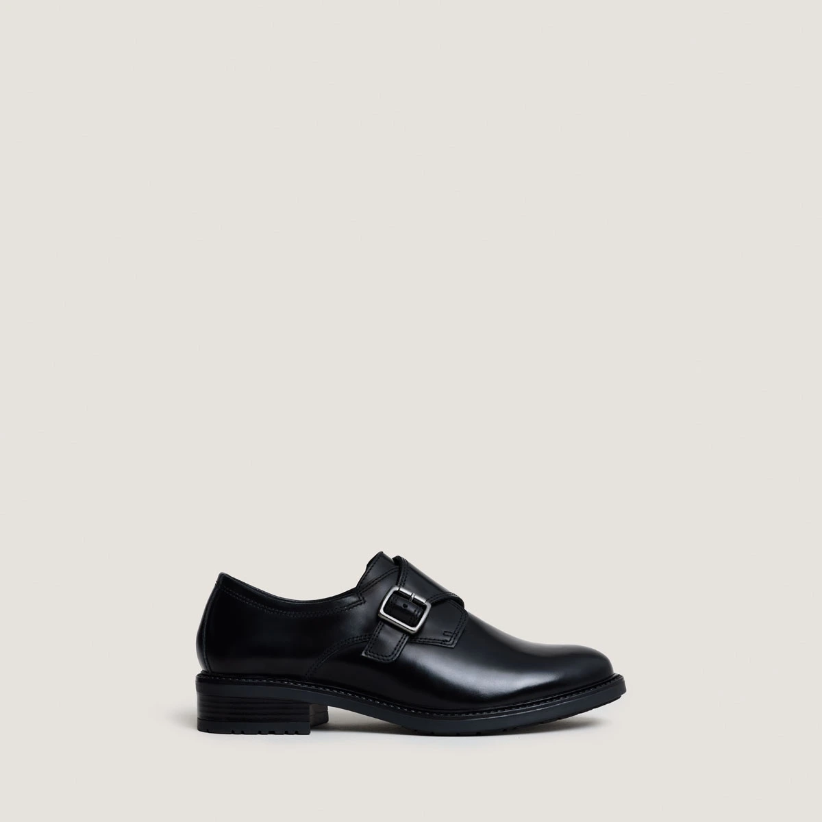 Buckle derbies in glazed black leather | ATLANTIS
