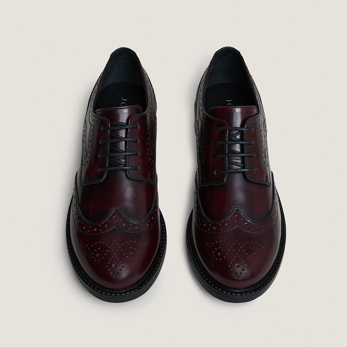 Cut-out derbies in burgundy patinated leather | ALTITUDE