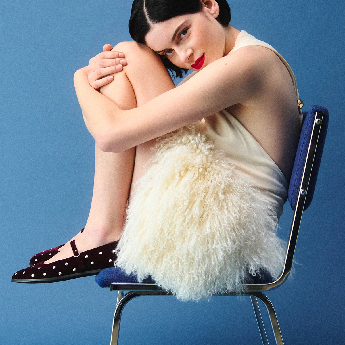 Ballet flats with studs in burgundy velvet | DELIOTT