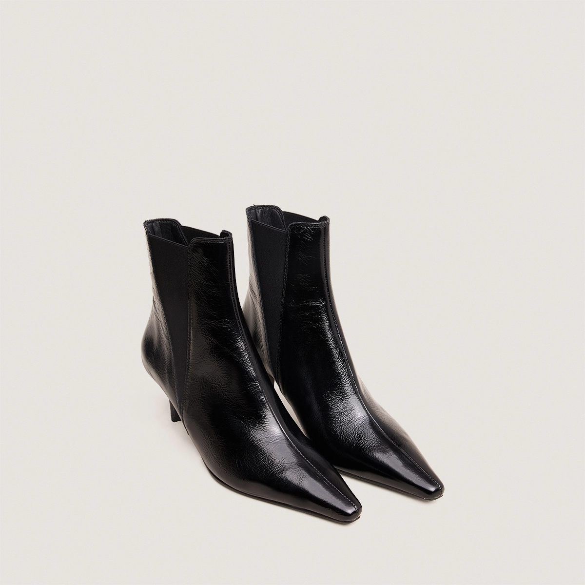 Pointed-toe stiletto-heel ankle boots in black shiny leather | BORGIA