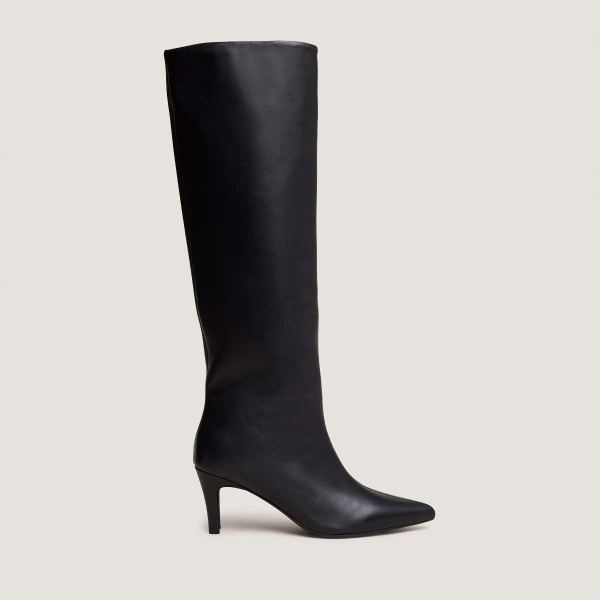 Heeled Pointed-Toe Boots in soft black leather | DELAINE