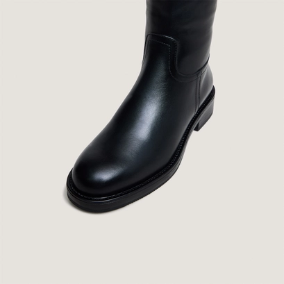 Boots with adjustable buckles in black leather | casper